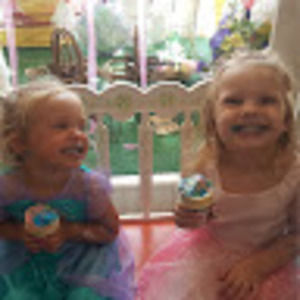 Meet your Posher, Valerie